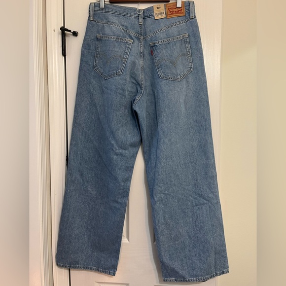Levi High Waisted Straight Jeans - Picture 2 of 3